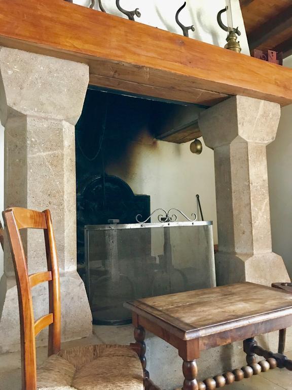 La Petite Maison Des Artistes Castelnau-Pégayrols Δωμάτιο φωτογραφία
